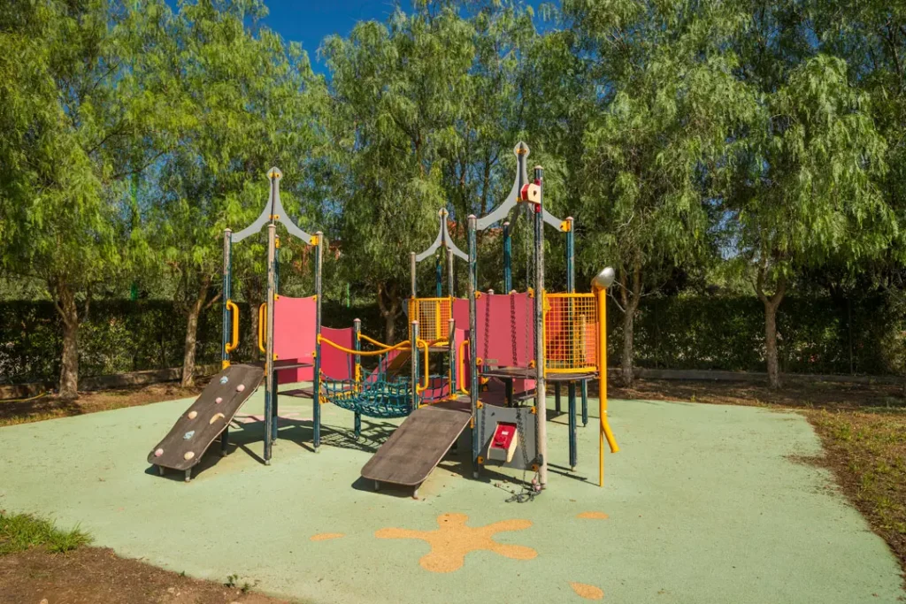 LES RIADS JANAT AZAYTOUN